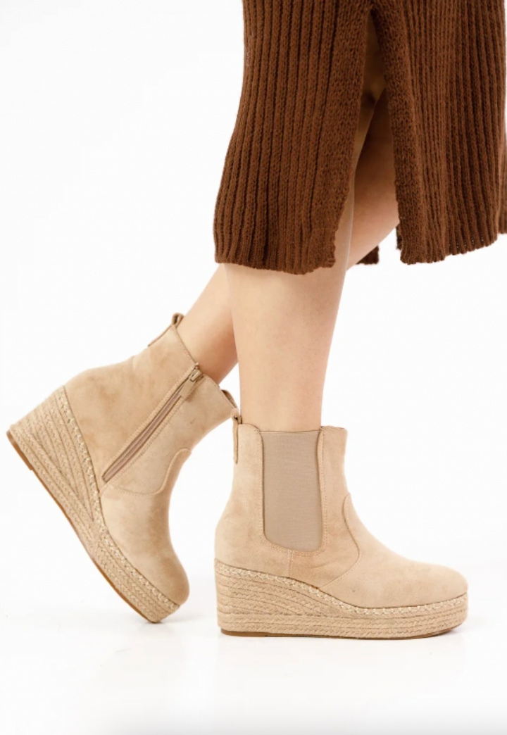 LOW BOOT PROFILE - BEIGE
