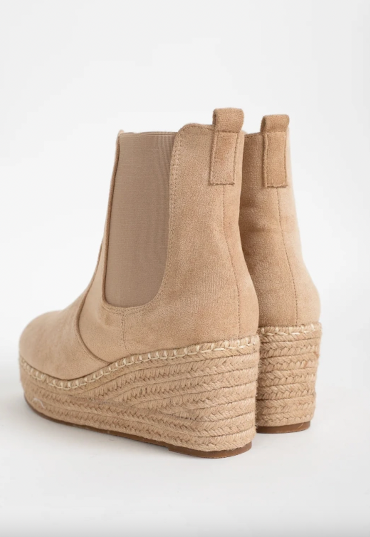 LOW BOOT PROFILE - BEIGE